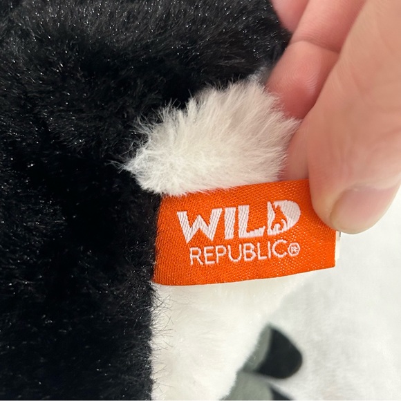 Wild Republic Emperor Penguin Stuffed Plush Zoo Animal Toy Cuddlekins 12'' - Picture 8 of 8